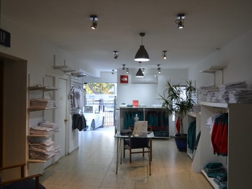 Local Comercial en venta en Viña cousiño macul, Peñalolén - 2 baños