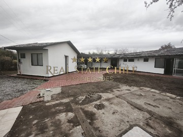 Casa en arriendo mensual en San Vicente de lo arcaya 13320 chicureo, Quilicura - 5 dormitorios, 4 baños