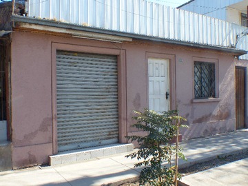 Casa en venta en Casa con local comercial (67215), Cerro Navia - 3 dormitorios, 1 baño