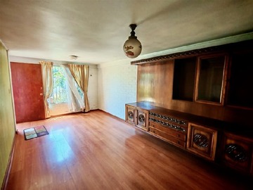 Casa en venta en Universidad Católica, Maipú - 3 dormitorios, 2 baños