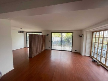 Casa en arriendo mensual en Casa Remodelada! Sector Garcia Pica (174119), Las Condes - 3 dormitorios, 3 baños