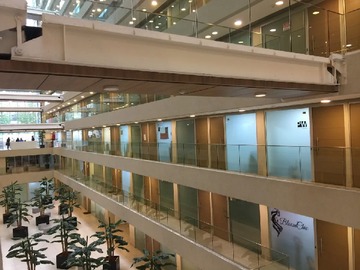 Oficina en arriendo mensual en Av. Las Condes 10465, Las Condes, Las Condes - 2 dormitorios, 1 baño