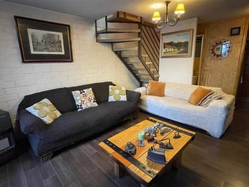 Casa en venta en Pasaje María Baeza 47, Buin - 4 dormitorios, 3 baños