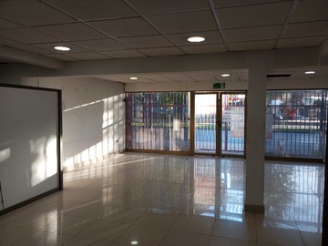 Local Comercial en arriendo mensual en Local oficinas, arriendo, metro Magallanes (113717), La Florida