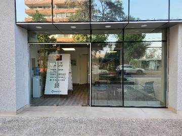 Local Comercial en arriendo mensual en Local Amplio Ideal para Negocios Exitosos (161544), Las Condes