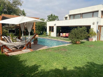 Casa en venta en Venta casa 4 d + escritorio + servicio dunalastair y lincoln, Colina - 4 dormitorios, 3 baños