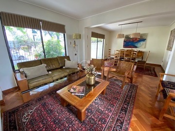 Casa en venta en Rosita Renard/ La Verbena, Ñuñoa - 3 dormitorios, 2 baños
