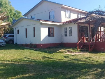Terreno en arriendo mensual en Hermosa parcela en venta (79075), Melipilla - 6 dormitorios, 5 baños