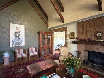 Casa en venta en Moderna Vivienda Cerca de Colegios y Servicio (140622), Temuco - 5 dormitorios, 4 baños