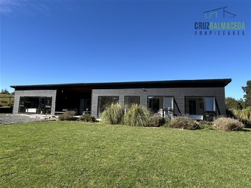 Casa en venta en El Pangue 2, Puerto Varas - 4 dormitorios, 4 baños