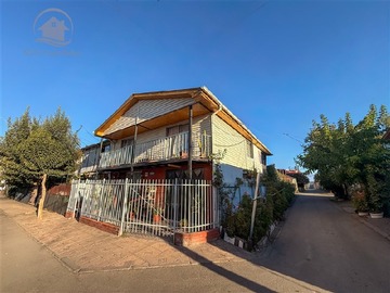Casa en venta en Metro las mercedes, Puente Alto - 4 dormitorios, 2 baños