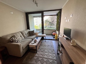 Departamento en venta en Casi Nuevo depto 2 D, Metro L1 (181960), Las Condes - 2 dormitorios, 2 baños