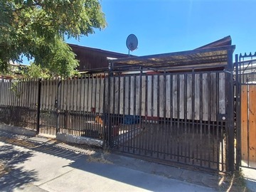 Casa en venta en Renzo Pecheninno N°0151, Maipú - 4 dormitorios, 1 baño
