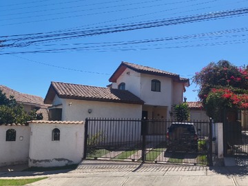 Casa en venta en Arturo Gordon 1217, La Serena - 4 dormitorios, 3 baños