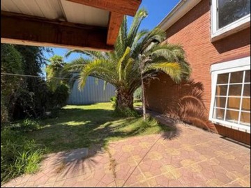 Casa en arriendo mensual en Moderna Vivienda con Excelente Conectividad (178139), Talca - 4 dormitorios, 2 baños