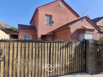 Casa en venta en Avenida las Torres, Quilicura - 3 dormitorios, 3 baños