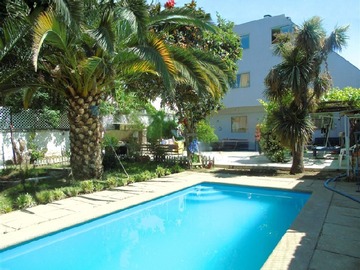 Local Comercial en arriendo mensual en Alcalde Castillo Velazco / Pepe Vila, La Reina - 8 dormitorios, 9 baños