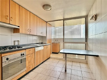 Departamento en arriendo mensual en Metro Monseñor Eyzaguirre, Ñuñoa - 3 dormitorios, 2 baños
