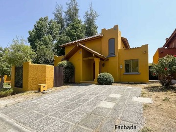 Casa en venta en En condominio, francisco otta, como nueva (175739), Peñalolén - 4 dormitorios, 3 baños