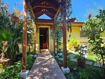 Casa en venta en Las Acacias, la Florida, La Florida - 3 dormitorios, 2 baños