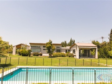 Casa en venta en Av Chicureo - Condominio Los Ingleses, Colina - 3 dormitorios, 2 baños