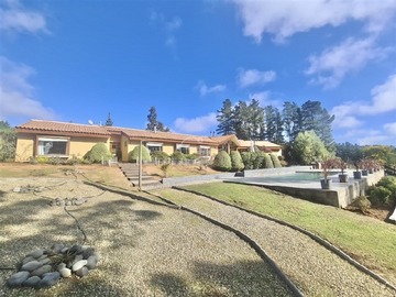 Casa en venta en Pinares de Algarrobo, Algarrobo - 4 dormitorios, 3 baños