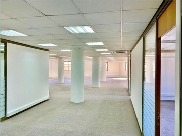 Oficina en arriendo mensual en Nueva York/ Moneda, Santiago