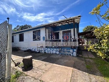 Casa en venta en Av. I Dubournais N° 2160, El Quisco - 3 dormitorios, 2 baños