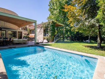 Casa en venta en Casa en Santuario del Valle con Piscina (165648), Lo Barnechea - 6 dormitorios, 5 baños