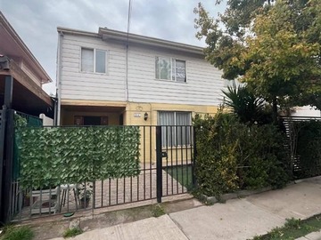 Casa en venta en las rosas, San Bernardo - 4 dormitorios, 2 baños