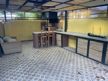 Casa en arriendo mensual en camberra 643, La Reina - 3 dormitorios, 3 baños
