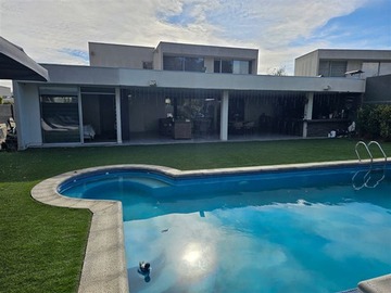 Casa en venta en Brisas norte espectacular terraza y quincho gran terreno, Colina - 4 dormitorios, 4 baños