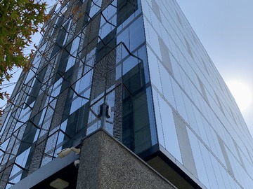 Oficina en arriendo mensual en Oficina en Excelente Ubicación, Con 3 Privados, 2 Est. y Bodega - 3 dormitorios, 2 baños