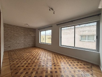 Departamento en venta en A una cuadra de providencia, Providencia - 4 dormitorios, 3 baños