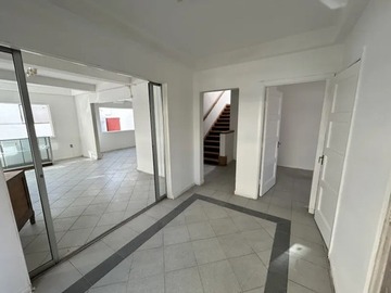Oficina en arriendo mensual en Casa Comercial, Excelente Ubicación en Viña del Mar-Libertad - 10 dormitorios, 2 baños