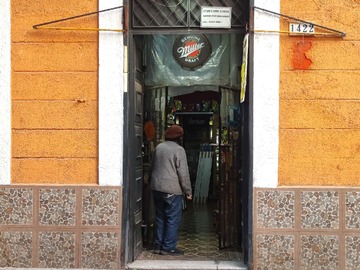 Local Comercial en venta en Padre Miguel de Olivares 1422, Santiago - 4 baños