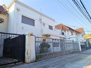 Oficina en arriendo mensual en Arzobispo Larrain Gandarillas / Rancagua, Providencia - 6 dormitorios, 4 baños