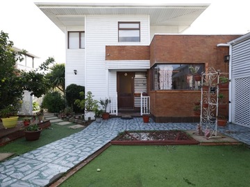 Casa en arriendo mensual en Viento puelche, Algarrobo - 5 dormitorios, 3 baños