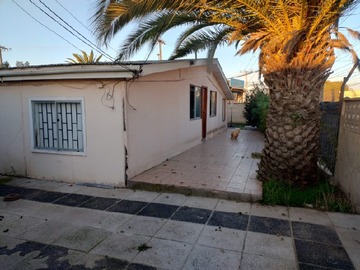 Casa en venta en Metro las americas, Quilpué - 4 dormitorios, 1 baño