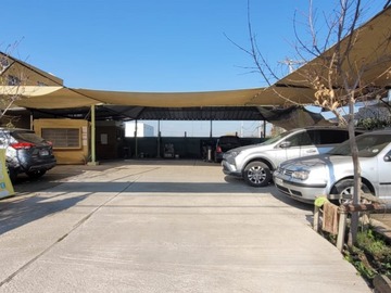 Casa en arriendo mensual en Frente a hospital del carmen, Maipú - 4 dormitorios, 4 baños