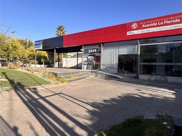 Arriendo Mensual / Local Comercial / Providencia