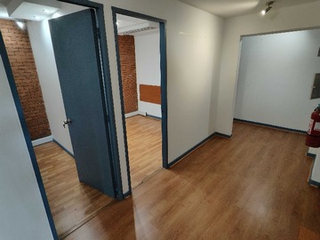 Oficina en arriendo mensual en Rebajada x 3 meses- 3 priv/3bañ/1est/bodegas (168365), Providencia - 3 dormitorios, 3 baños