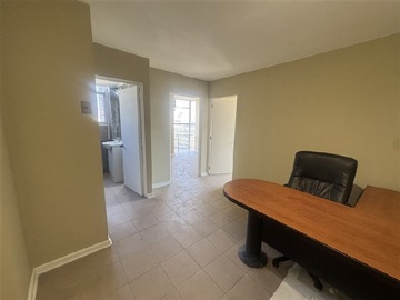 Oficina en venta en Pueblo Inglez, Vitacura - 2 dormitorios, 1 baño
