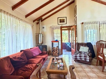 Casa en venta en ID:114V Venta Pucón Km 1,3 Camino al volcán (165963), Pucón - 4 dormitorios, 2 baños