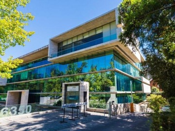 Oficina en arriendo mensual en Avenida Santa María - Vitacura, Vitacura - 2 baños