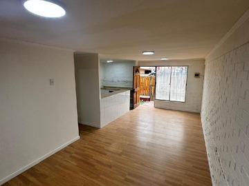 Casa en venta en Casa 1 Piso 4D+2B 84/135 M2 P.Hurtado - 4 dormitorios, 2 baños