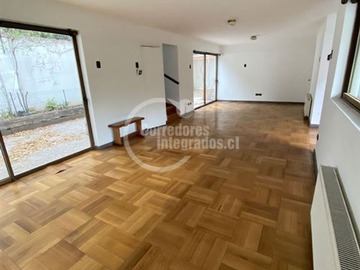 Casa en arriendo mensual en Carlos Antunez / Luis Thayer Ojeda, Providencia - 6 dormitorios, 3 baños
