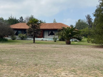 Casa en venta en Camino Los Silos, Pirque - 3 dormitorios, 2 baños