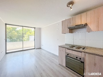 Departamento en arriendo mensual en Av. Pdte. Balmaceda, Parque Los Reyes, Santiago - 2 dormitorios, 1 baño