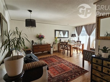 Casa en venta en Ezequiel Fernandez / Duble Almeyda, Ñuñoa - 3 dormitorios, 2 baños
